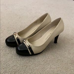 Karen Scott Nude and Black Heels